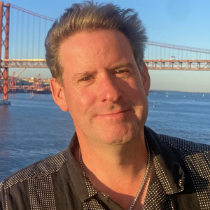 Ian Lloyd's Headshot